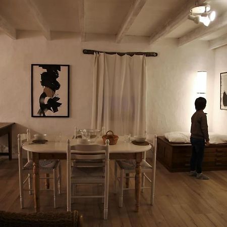Relax With Art And Nature Mellionnec 외부 사진