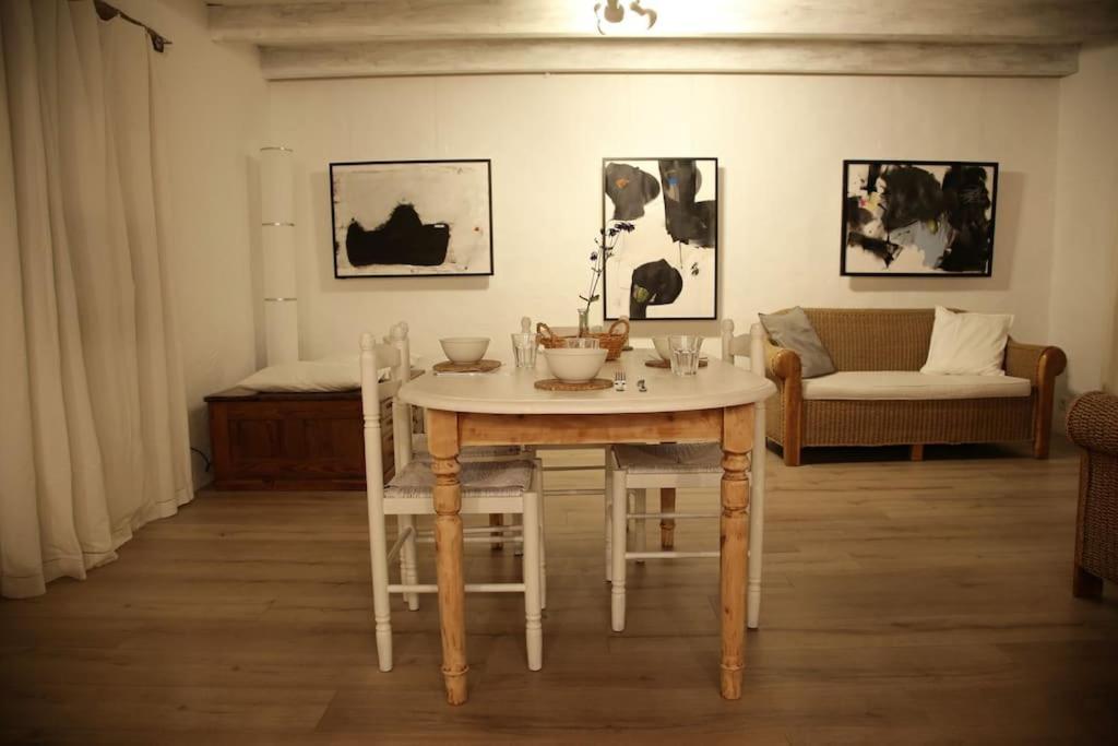 Relax With Art And Nature Mellionnec 외부 사진
