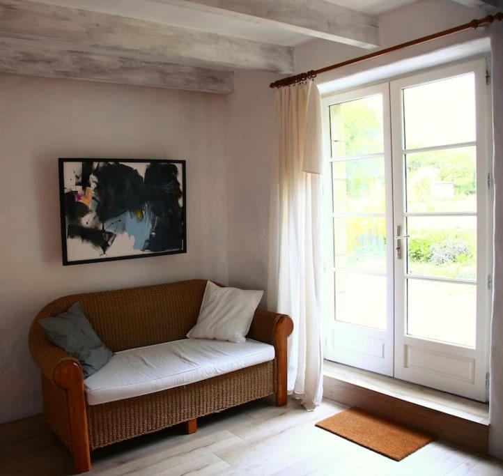 Relax With Art And Nature Mellionnec 외부 사진
